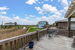 Viewtastic 3 Bedroom Home by RedAwning