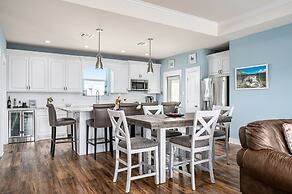 Viewtastic 3 Bedroom Home by RedAwning