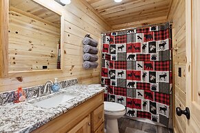 Mystic Cabin 3 Bedroom Cabin by RedAwning