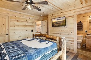 Mystic Cabin 3 Bedroom Cabin by RedAwning