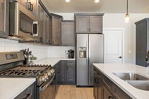 Zion's Paradise 6 Bedroom Townhouse