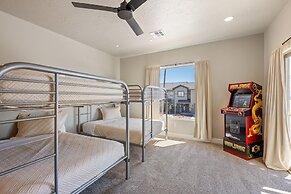 Zion's Paradise 6 Bedroom Townhouse