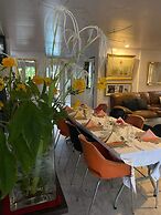 Casa Cecilia Hotel
