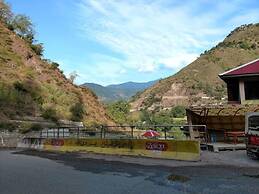 Ahsania Hotel & Restaurant