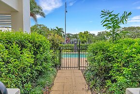 Spacious 3-beds w Direct Access to Pool