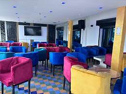 HOTEL L'EMPIRE