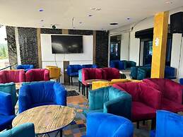 HOTEL L'EMPIRE