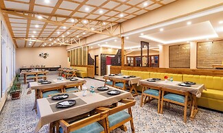 Treebo Lords Garden Glory Valley View and Centralized Heating