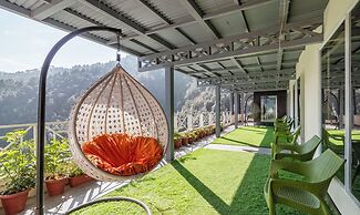 Treebo Lords Garden Glory Valley View and Centralized Heating