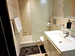 Aspire Suite - Douglas Luxury Apartments