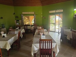 Lavic Country Resort Adjumani