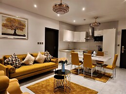 Elegant 2Bed Gem-5star Service-Pools-Gym