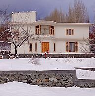 Jovenna Resort Gulmit