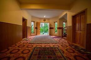 Jovenna Resort Gulmit