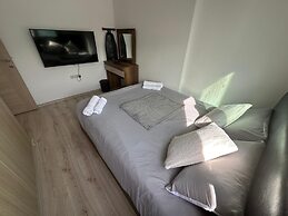 Inviting 2-bed Apartment in Kyrenia