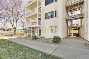 3 Mi to Boat Ramp: Osage Beach Condo w/ Grill!