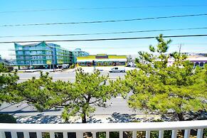 Jada 1f - Ocean City, Md 2 Bedroom Apts by RedAwning