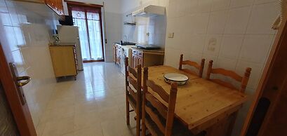 Room in B&B - Comfortable Room With Spacious Kitchen - Suite Colosseo