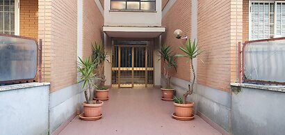 Room in B&B - Comfortable Room With Spacious Kitchen - Suite Colosseo