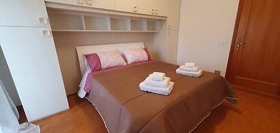 Room in B&B - Comfortable Room With Spacious Kitchen - Suite Colosseo