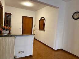 Room in B&B - Comfortable Room With Spacious Kitchen - Suite Colosseo