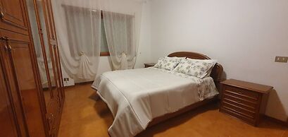 Room in B&B - Comfortable Room With Spacious Kitchen - Suite Colosseo