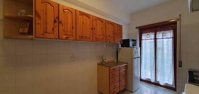Room in B&B - Comfortable Room With Spacious Kitchen - Suite Colosseo