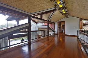 Cliffside Boutique Hotel