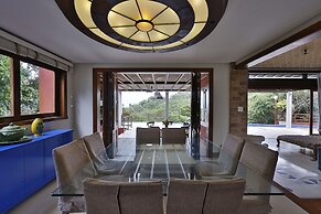 Cliffside Boutique Hotel