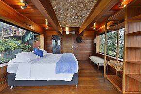 Cliffside Boutique Hotel