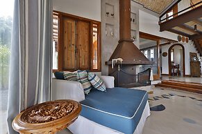 Cliffside Boutique Hotel