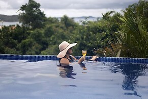 Cliffside Boutique Hotel