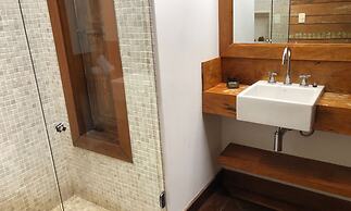 Cliffside Boutique Hotel