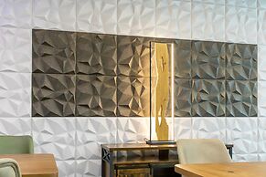 Central Hotel & Lounge Adult Only