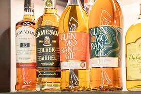 Central Hotel & Lounge Adult Only