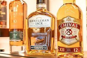 Central Hotel & Lounge Adult Only