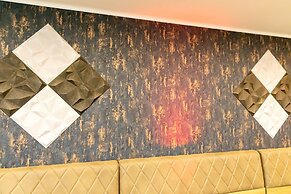 Central Hotel & Lounge Adult Only