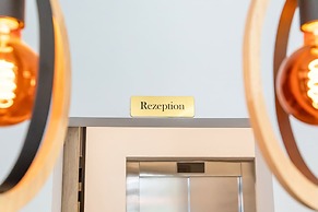 Central Hotel & Lounge Adult Only