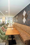 Central Hotel & Lounge Adult Only