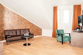 Central Hotel & Lounge Adult Only