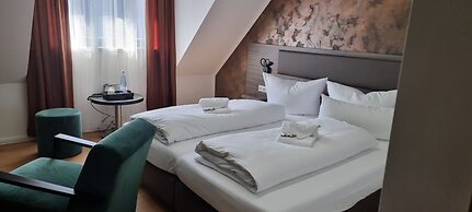 Central Hotel & Lounge Adult Only