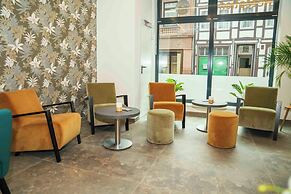 Central Hotel & Lounge Adult Only