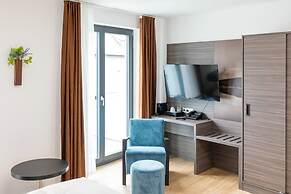 Central Hotel & Lounge Adult Only