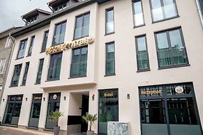 Central Hotel & Lounge Adult Only