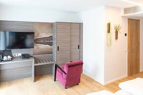 Central Hotel & Lounge Adult Only