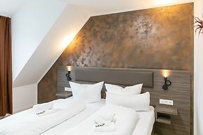 Central Hotel & Lounge Adult Only