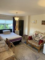 Beautiful Fir Grove Apartment Begelly