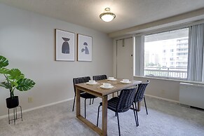 Exclusive condo at Crystal City With Gym
