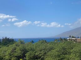 Kamaole Sands 4413 in Kihei