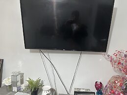 Beautiful 1-bed House in Bradford